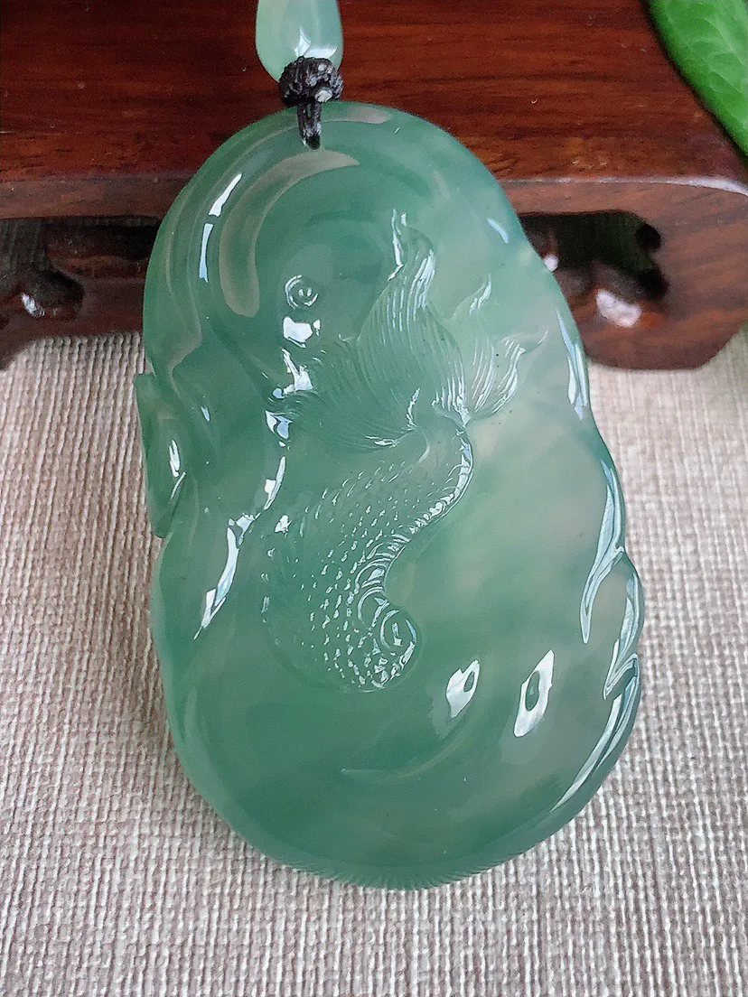 缅甸a货翡翠ddj老坑冰种晴水龙牌吊坠 整体65×38.5×12.4mm 57.68
