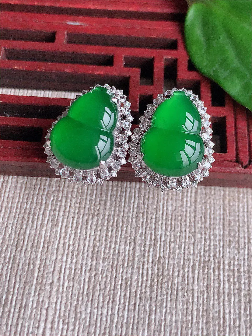 缅甸a货翡翠ddj老坑冰种18K金镶嵌满绿葫芦耳钉 整体13.7×10.6mm 6.00
