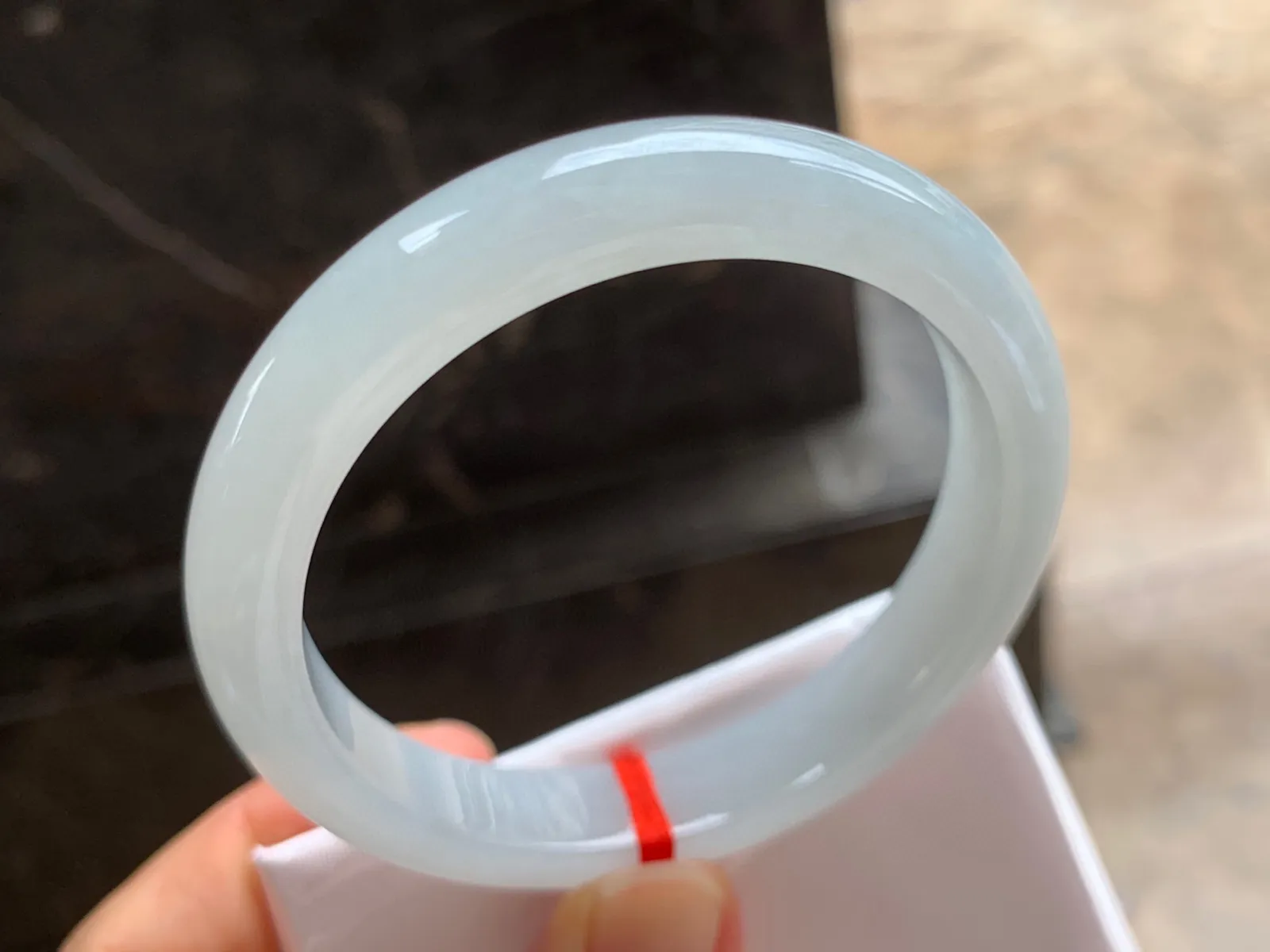 57-11.5-8mm
糯冰种手镯 底子细腻