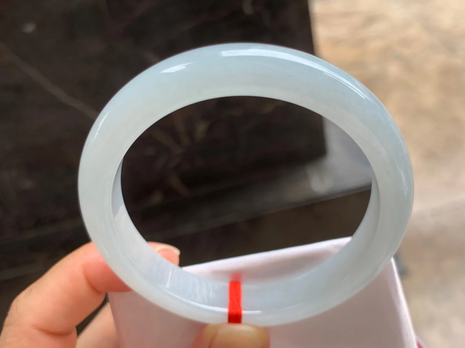 57-11.5-8mm
糯冰种手镯 底子细腻