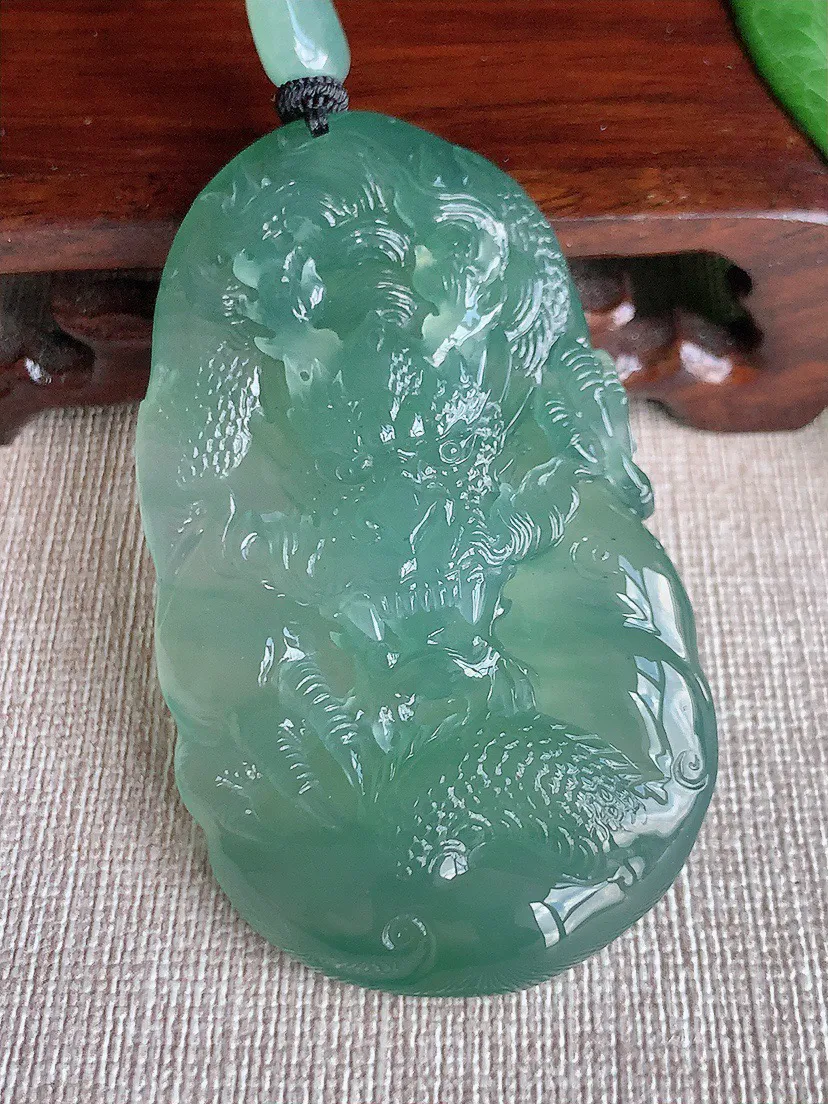 缅甸a货翡翠ddj老坑冰种晴水龙牌吊坠 整体65×38.5×12.4mm 57.68