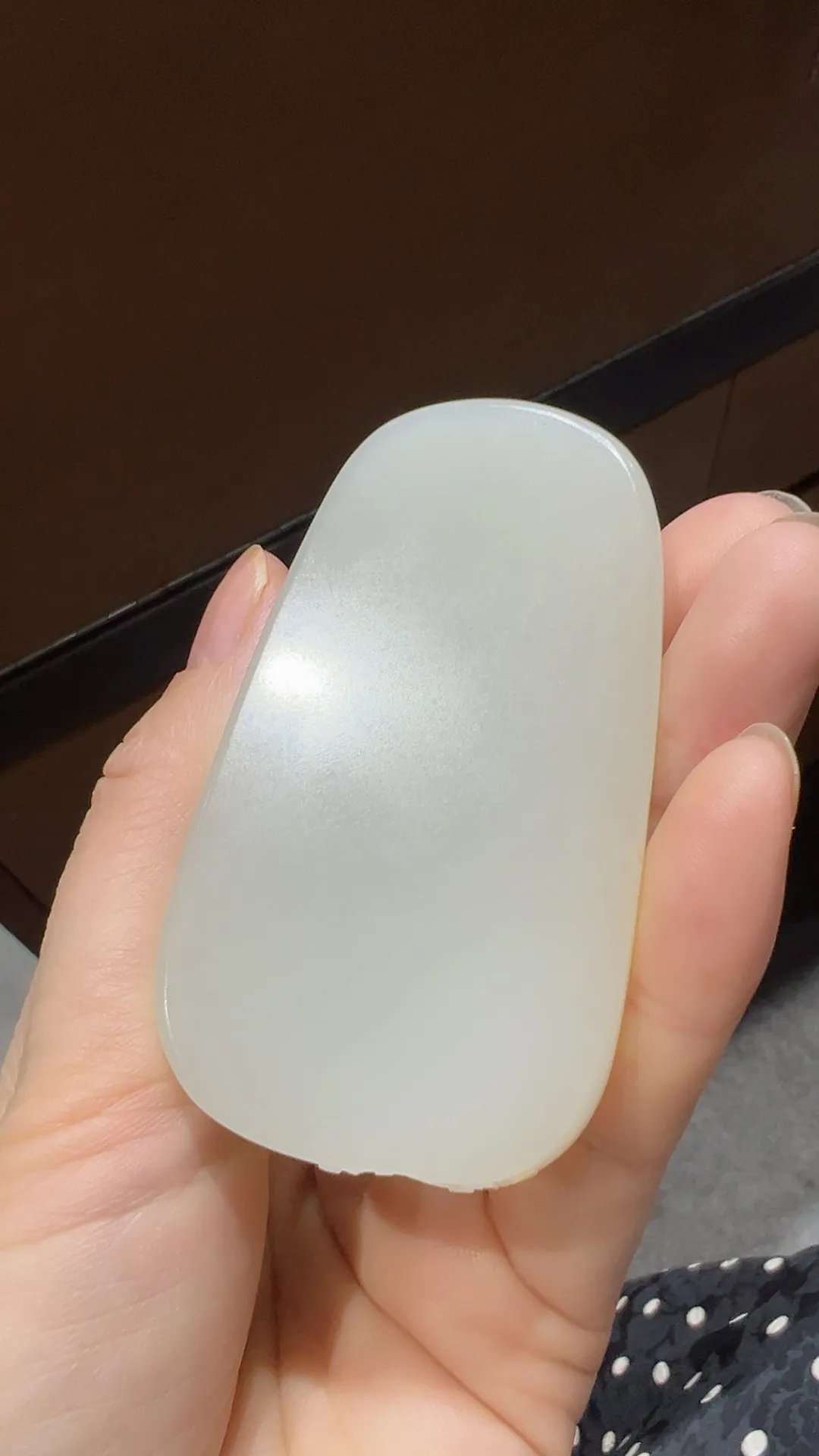 新疆和田玉籽料观音｜杨宏展大师作品 重60克 尺寸70*40*10mm