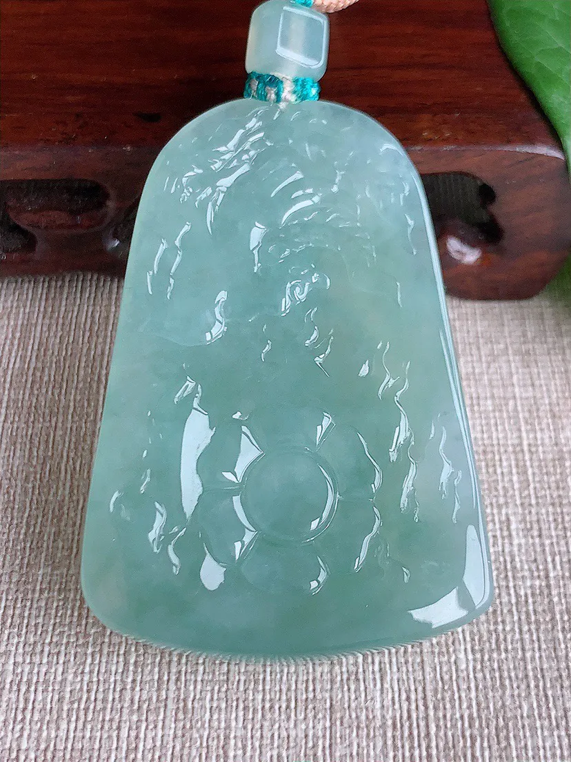缅甸a货翡翠ddj老坑冰种晴水大势至菩萨吊坠整体58×40×11mm 55.00