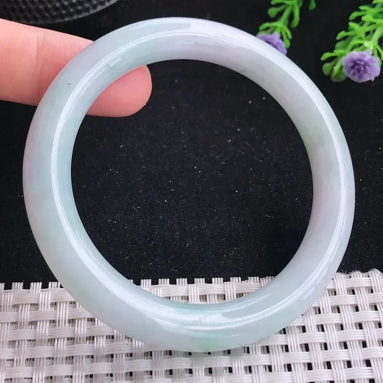 自然光55圈口老坑秀气温润浅绿圆条手镯翡翠玉镯尺寸55/9.7/9.4