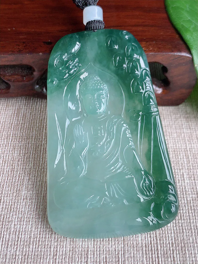 缅甸a货翡翠ddj老坑冰种飘花大日如来吊坠 整体64.5×37.3×5mm 31.69