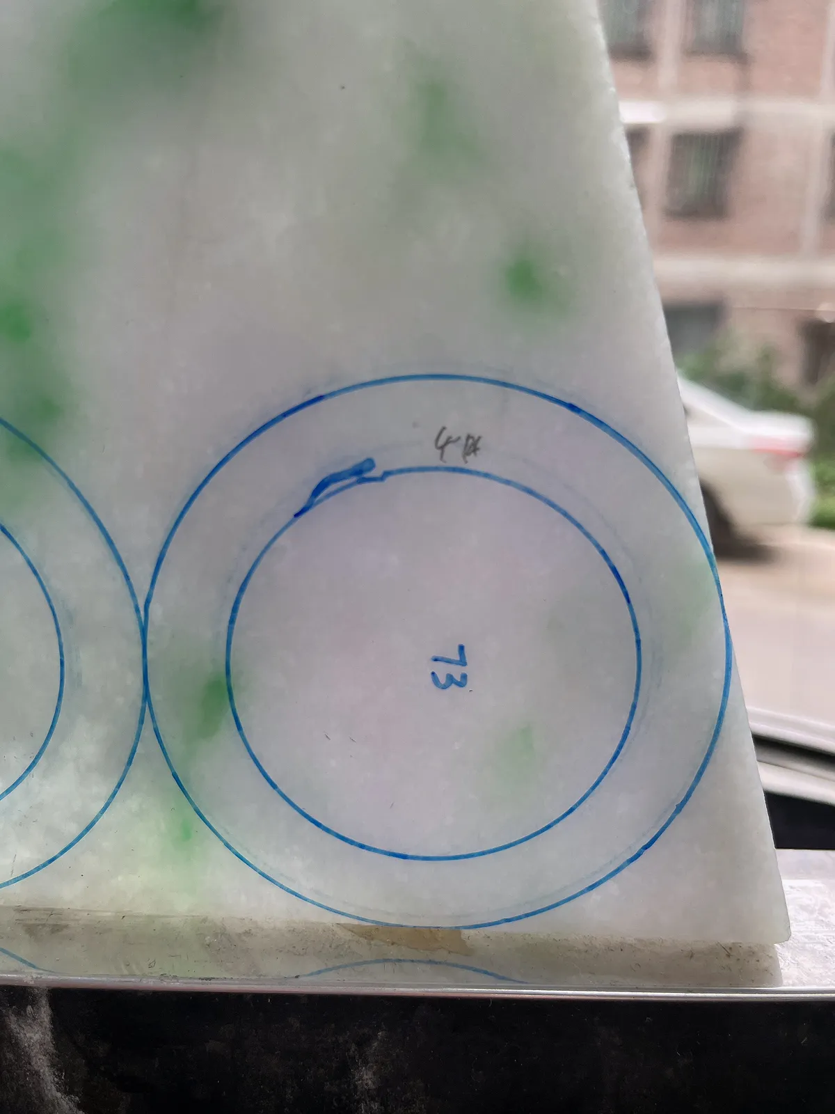 翡翠板料，⭕️正圈最大做57，圆条最大做53