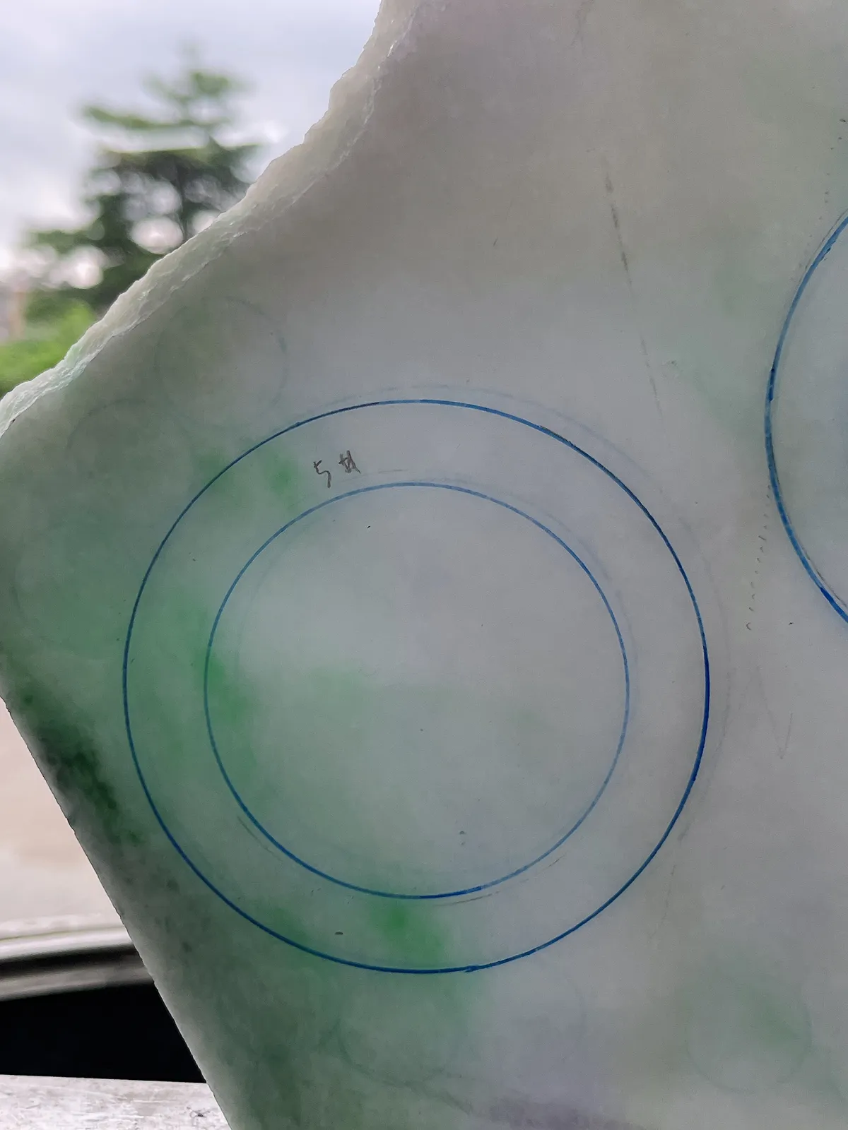 翡翠板料，⭕️正圈最大做63，圆条最大做59