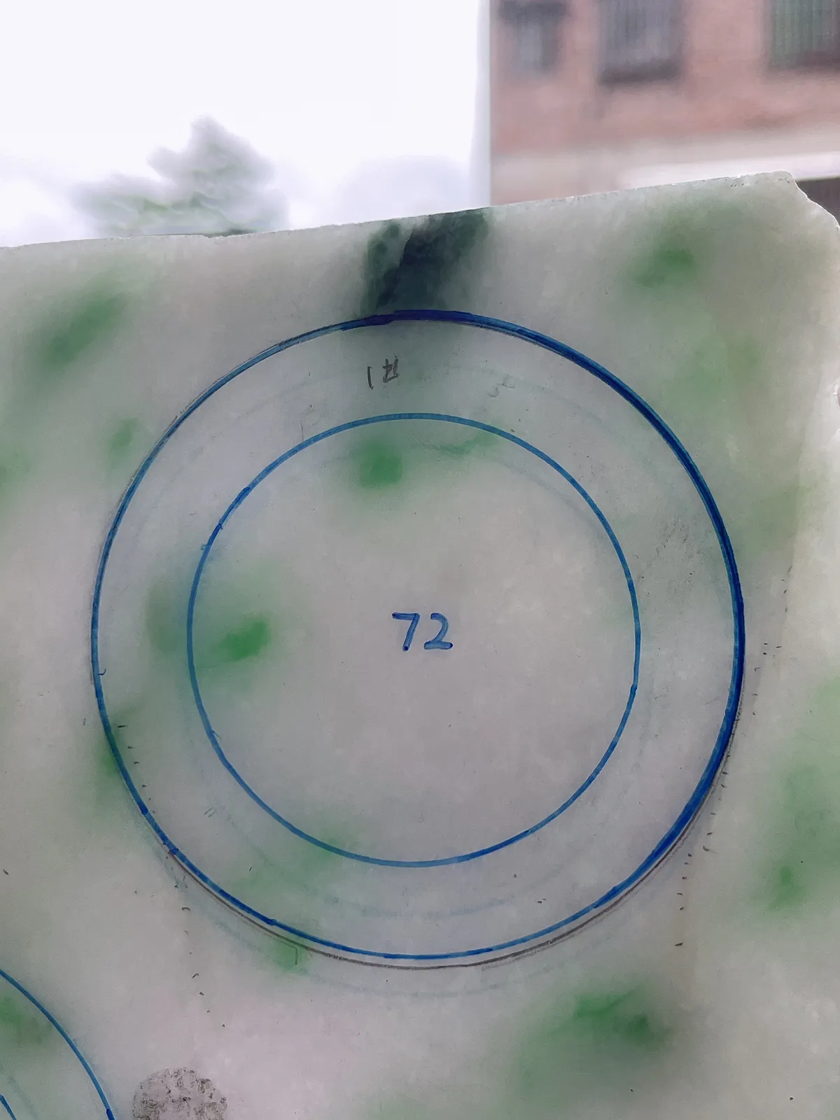 翡翠板料，⭕️正圈最大做56，圆条最大做52
