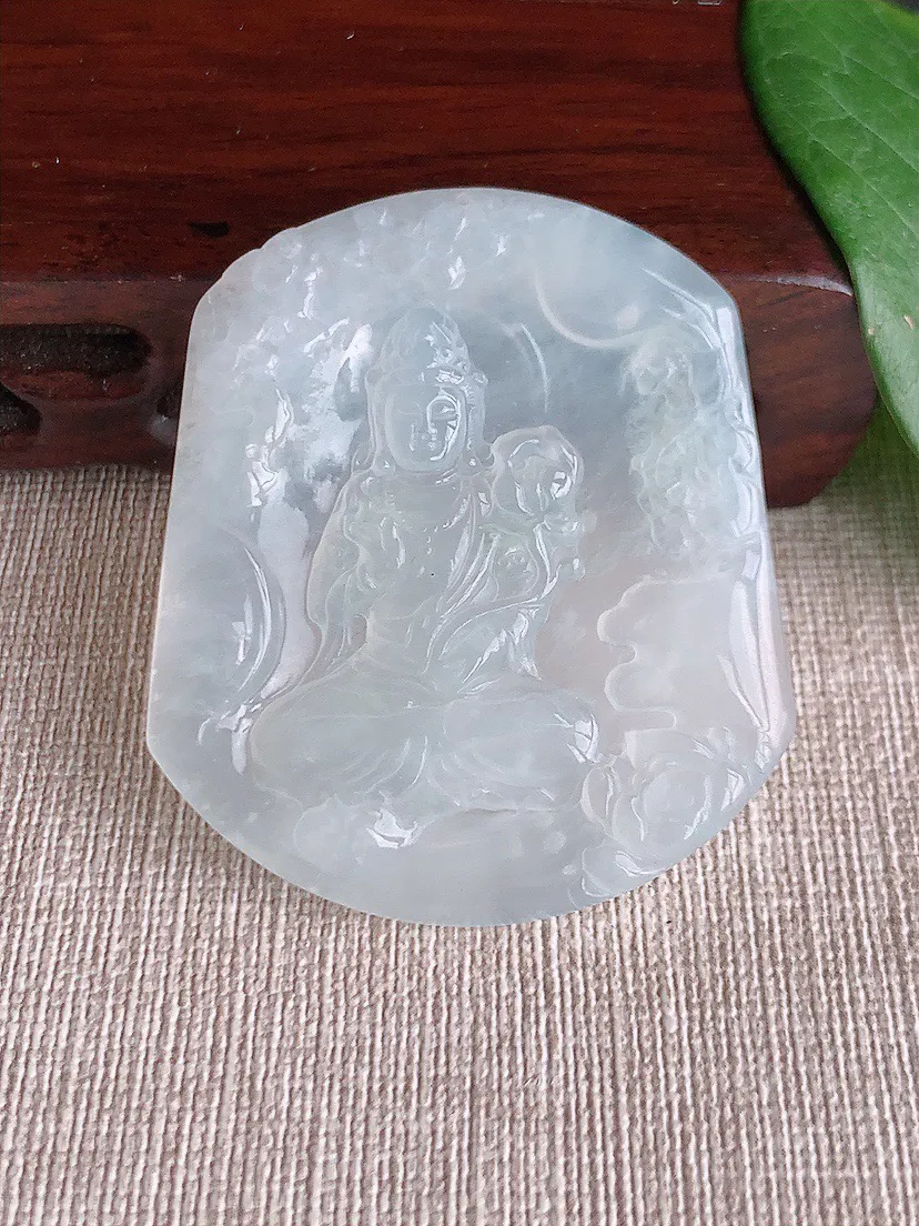 缅甸a货翡翠ddj老坑冰种白月光一刀切大势至菩萨吊坠 整体51.7×44.6×5mm 25.00