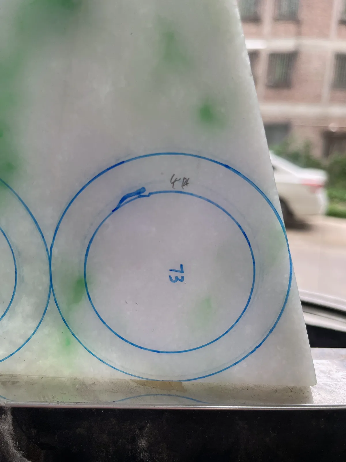 翡翠板料，⭕️正圈最大做57，圆条最大做53
