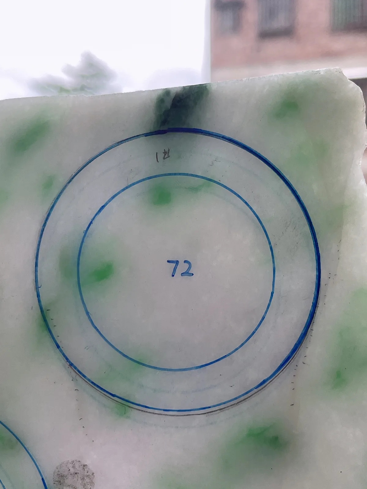 翡翠板料，⭕️正圈最大做56，圆条最大做52