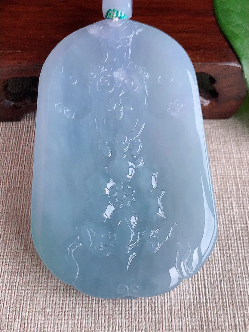 缅甸a货翡翠ddj老坑冰种紫罗兰大件厚装大势至菩萨吊坠  整体77×47.7×12.4mm 99.87