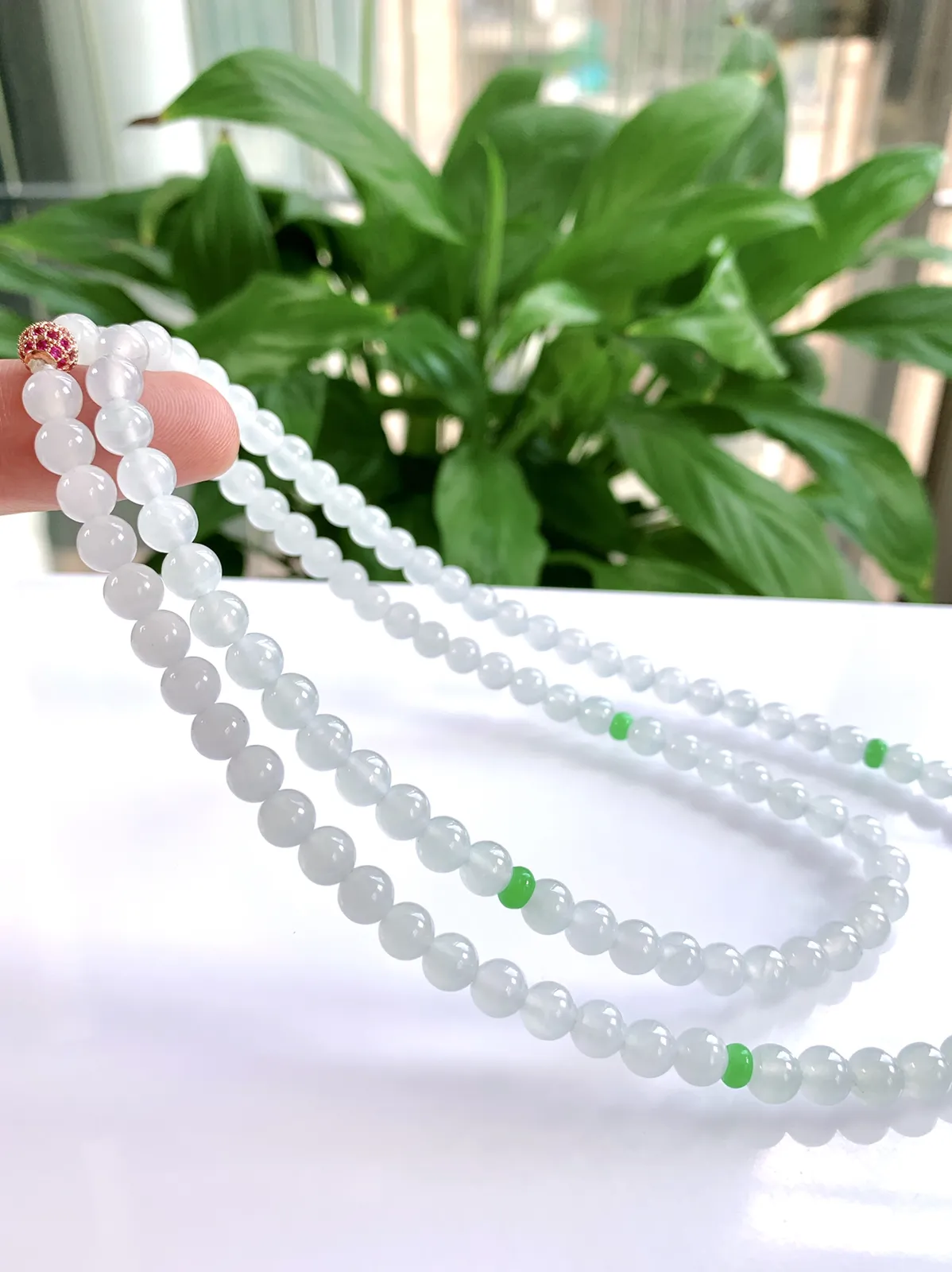 缅甸天然翡翠A货，冰种起光起胶双彩圆珠项链手链，尺寸：圆珠6mm/112颗，长度660mm,重量：41.62g