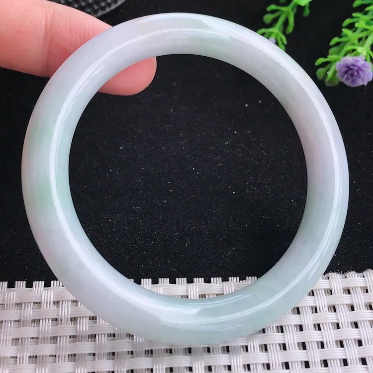 自然光55圈口老坑秀气温润浅绿圆条手镯翡翠玉镯尺寸55/9.7/9.4
