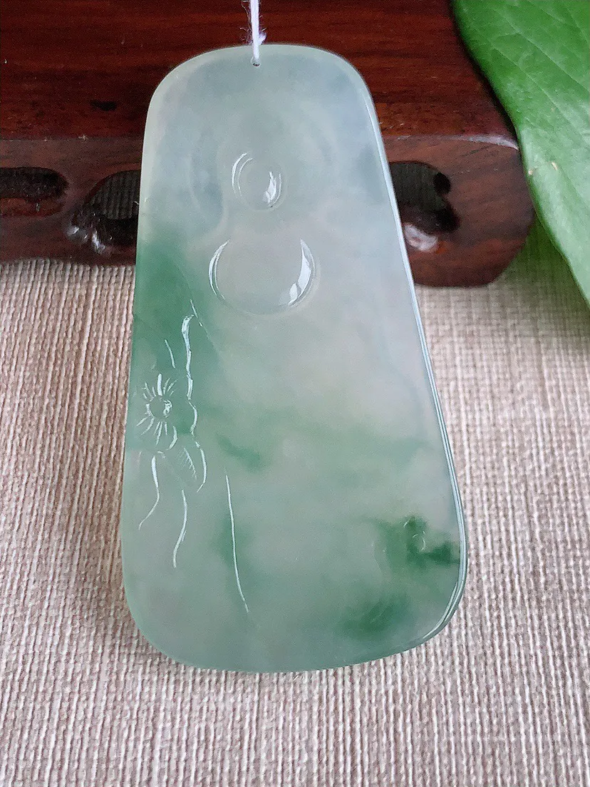 缅甸a货翡翠ddj老坑冰种飘花虚空藏菩萨吊坠  整体66.2×34.8×5.6mm 29.57