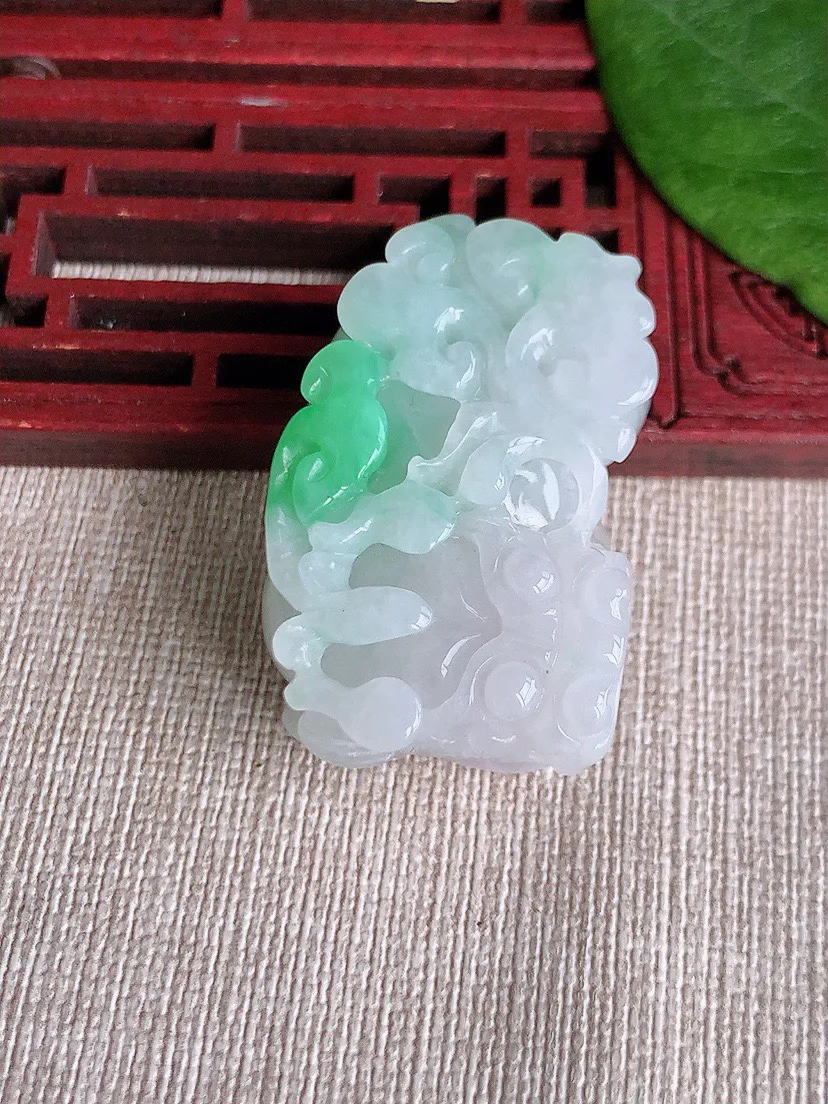 缅甸a货翡翠ddj老坑冰润飘绿招财貔貅吊坠 整体37.3×23.3×15.5mm 30.72