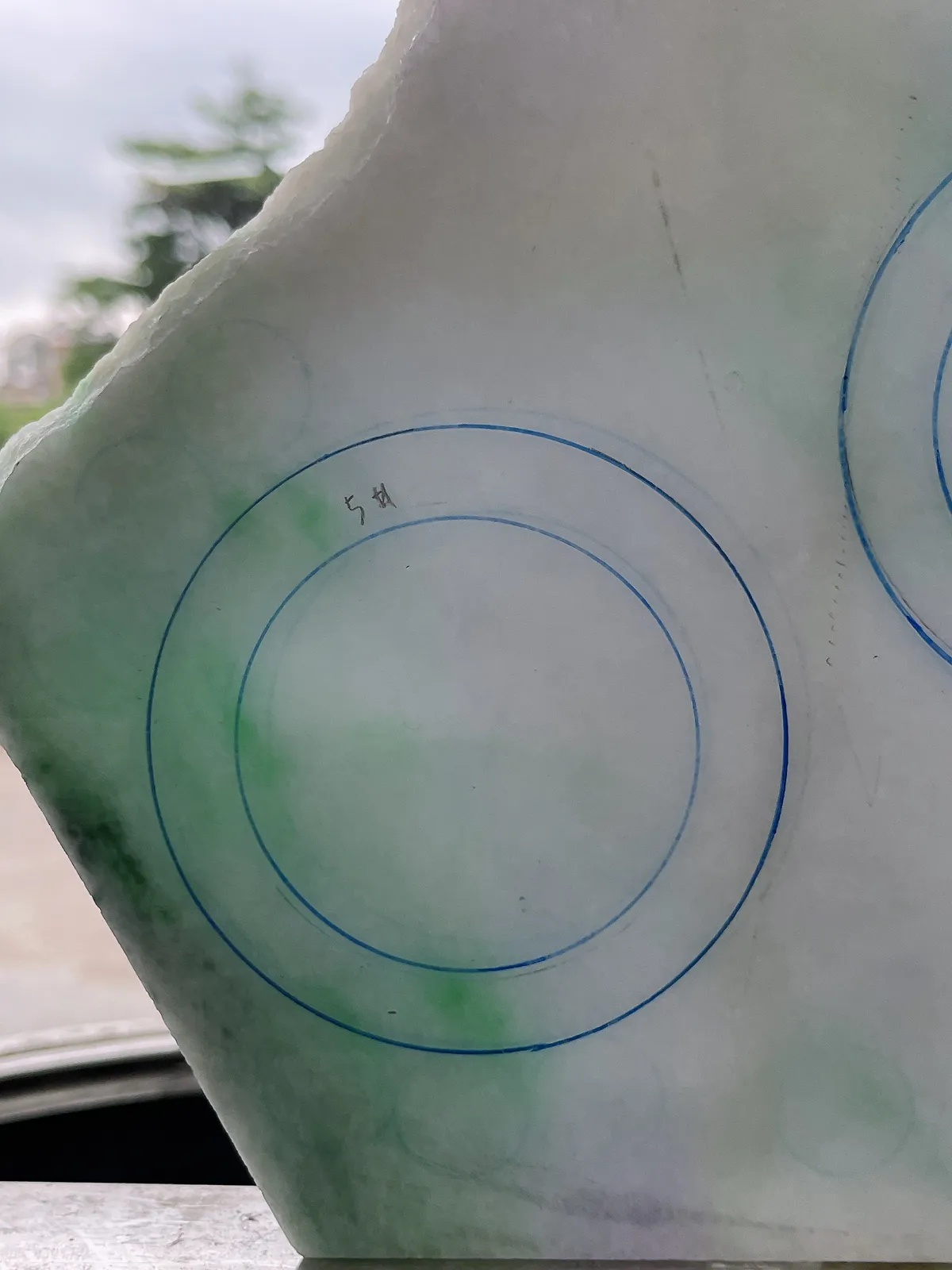 翡翠板料，⭕️正圈最大做63，圆条最大做59