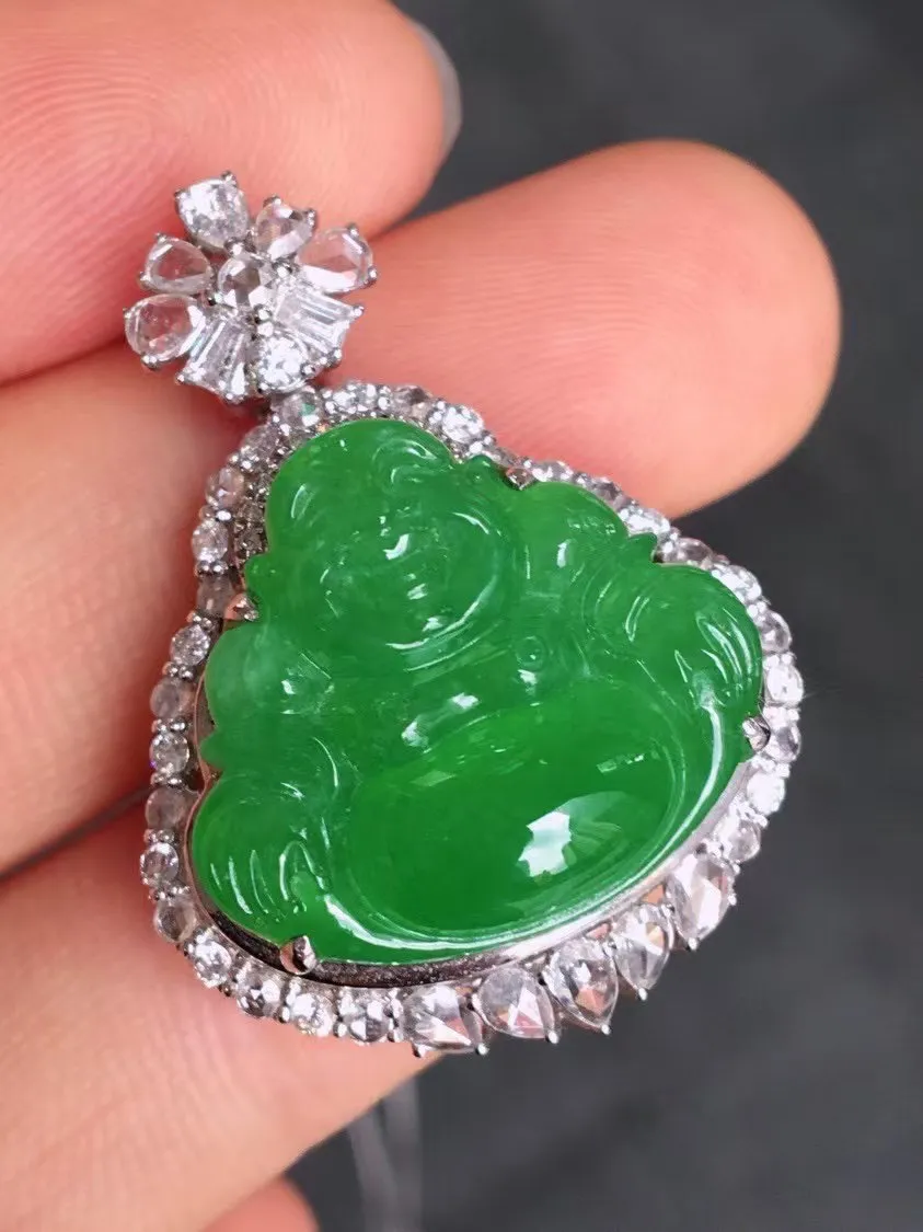 冰种阳绿佛公吊坠、真金真钻镶嵌，种水好，玉质细腻 .裸石尺寸 19.8*17.7*