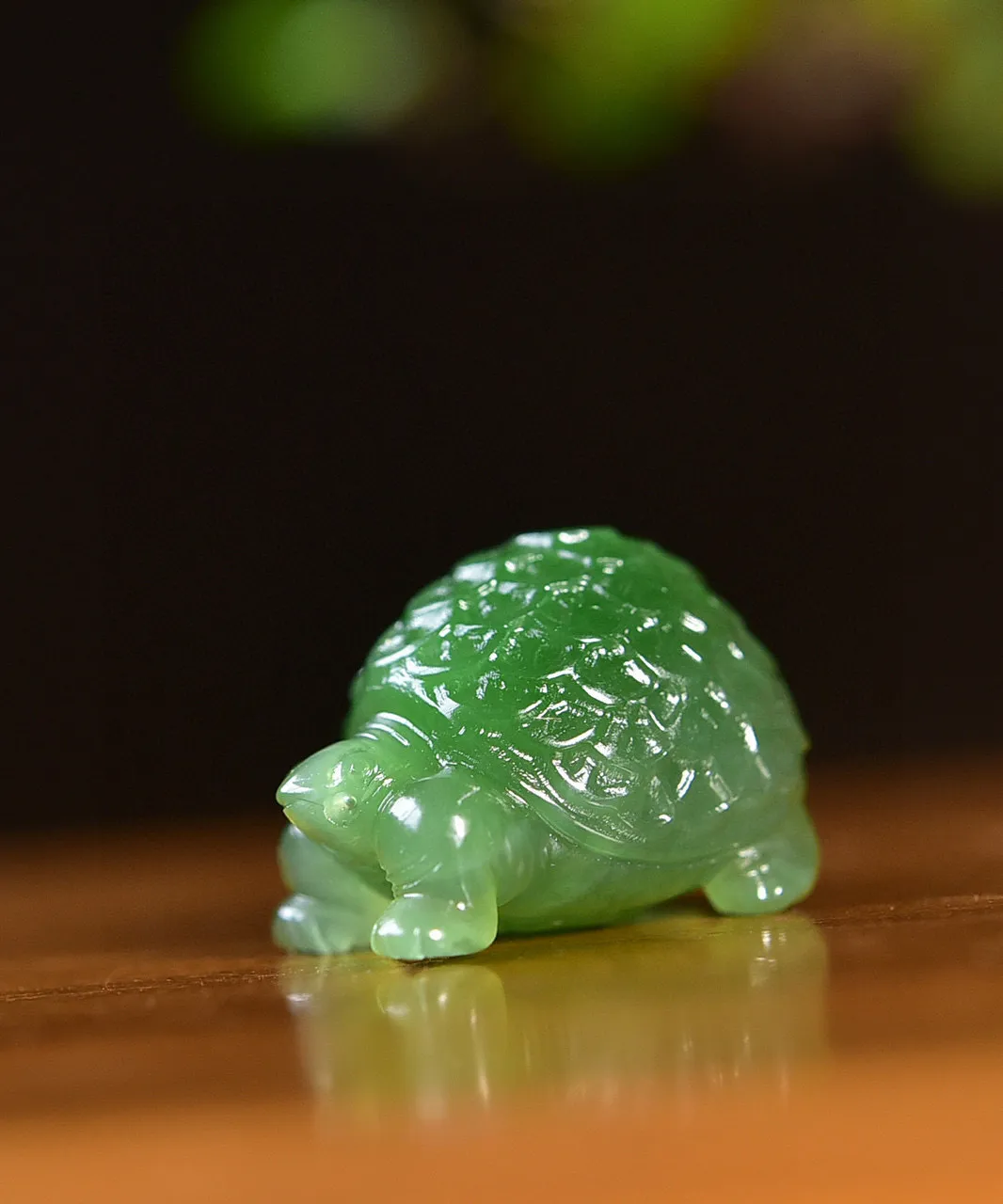 天然和田玉.碧玉.金钱龟.万寿无疆.玉质油润.色泽悦目.寓意健康长寿.平安吉祥.品质保证全国复检.尺寸18.8/13.2./12.6重4.71克.