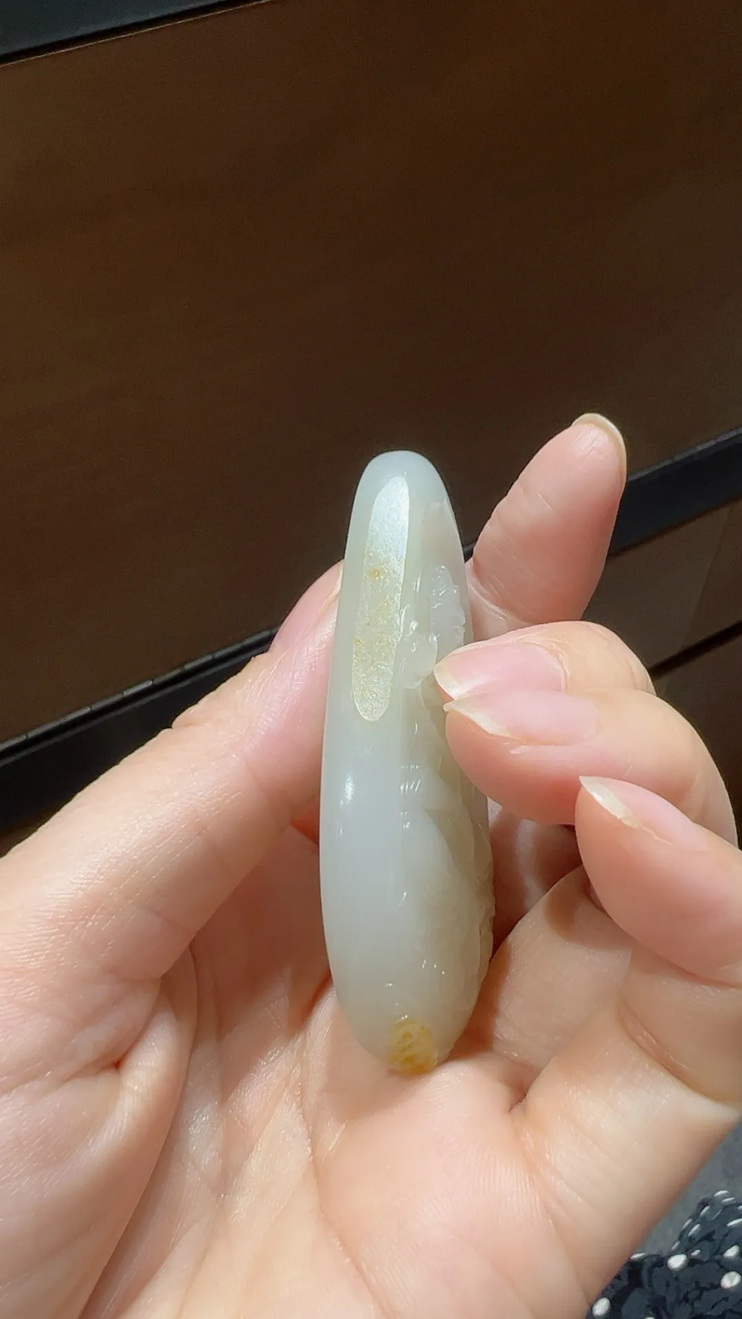 新疆和田玉籽料观音｜杨宏展大师作品

重40.5克 尺寸65*37*10.4m m