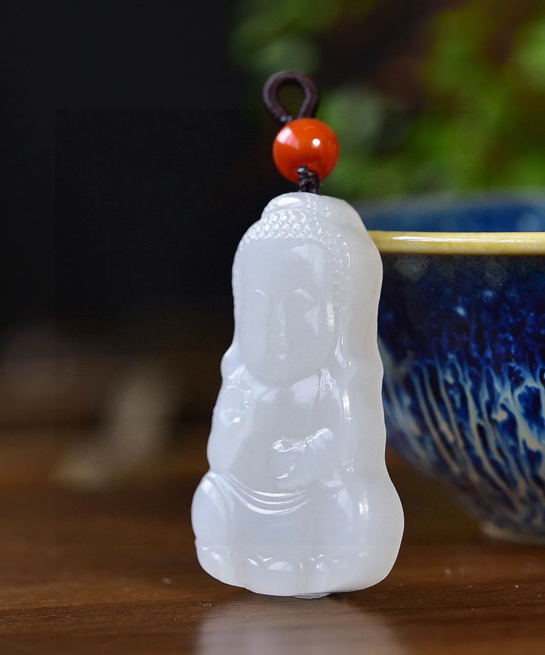 天然和田玉.羊脂玉.立体雕刻.宝宝佛.阿弥陀佛.玉坠.属狗和属猪的守护神.玉质细腻油润.雕琢精细流畅.阿弥陀佛是佛教中慈悲与智慧的象征 有求必应 福泽世间.菩萨护佑.一生平安.品质保证.全国复检.尺寸36.8/19.8/7.3重10.59克.