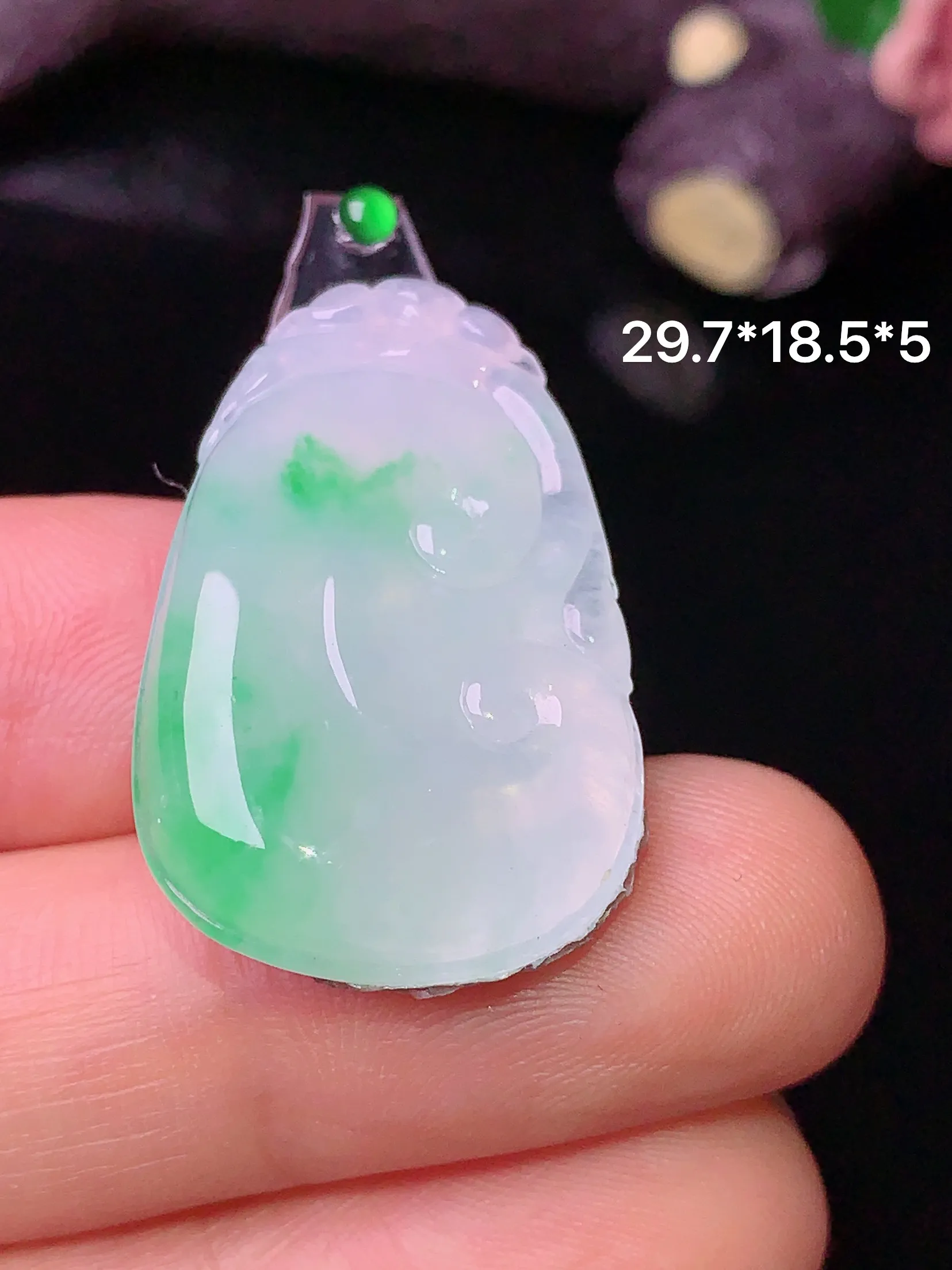 镶嵌款 飘绿如意吊坠 玉质细腻 色泽艳丽 整体尺寸29.7*18.5*5