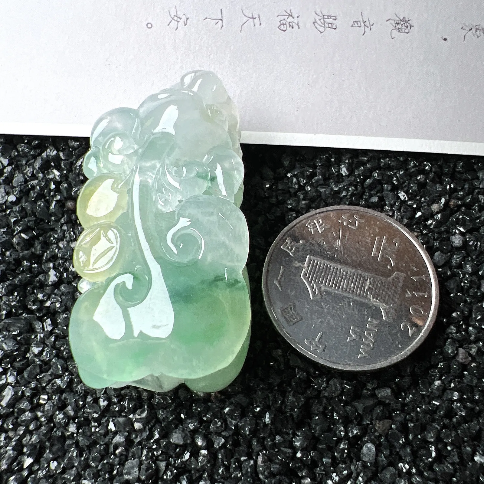 【糯冰种三彩貔貅】种地优秀，通透闪亮，起光的料子，厚度很好，工艺雕刻精湛。