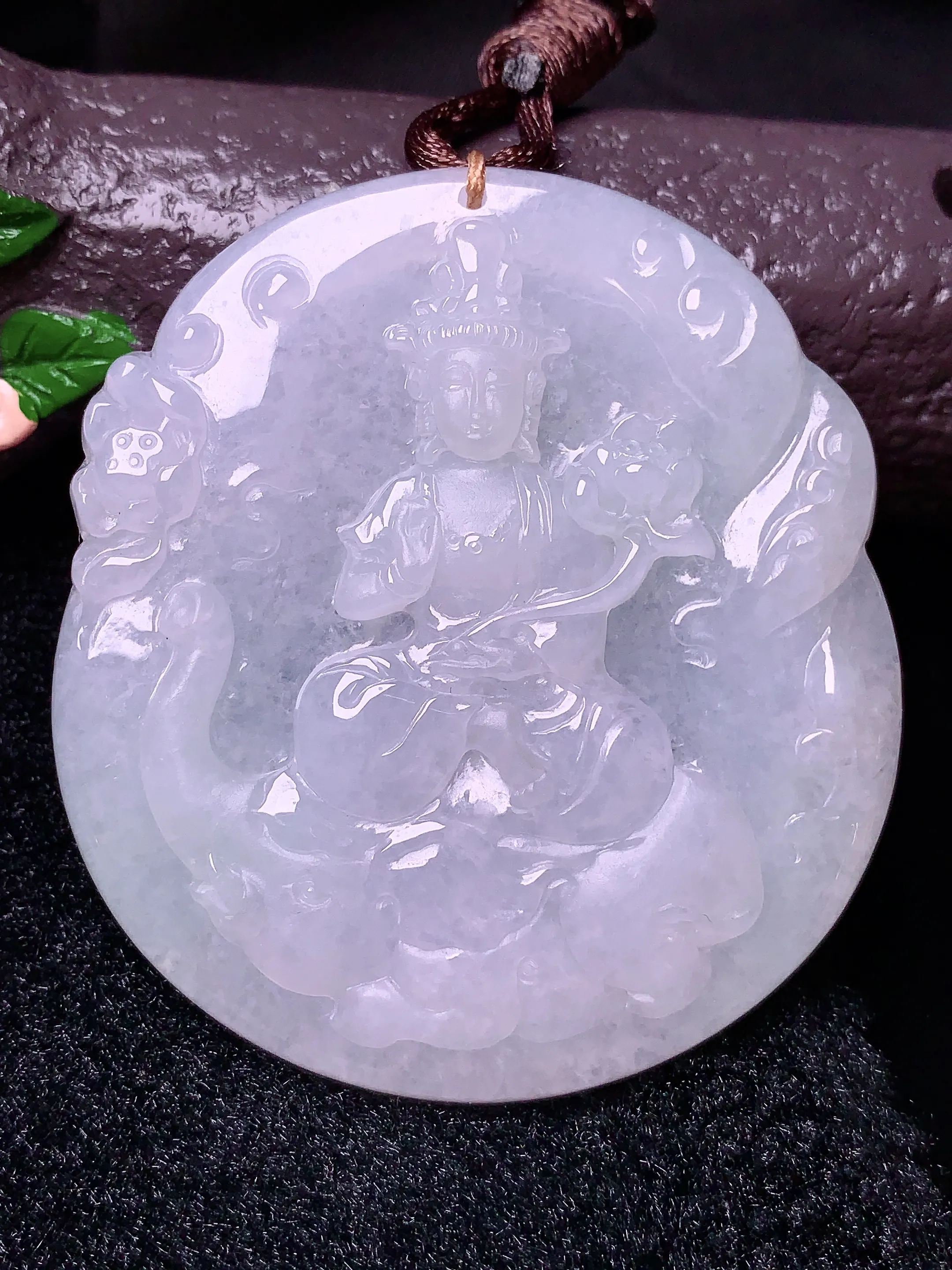 冰种普贤菩萨吊坠 玉质细腻 色泽艳丽 整体尺寸55.1*50*5.6
