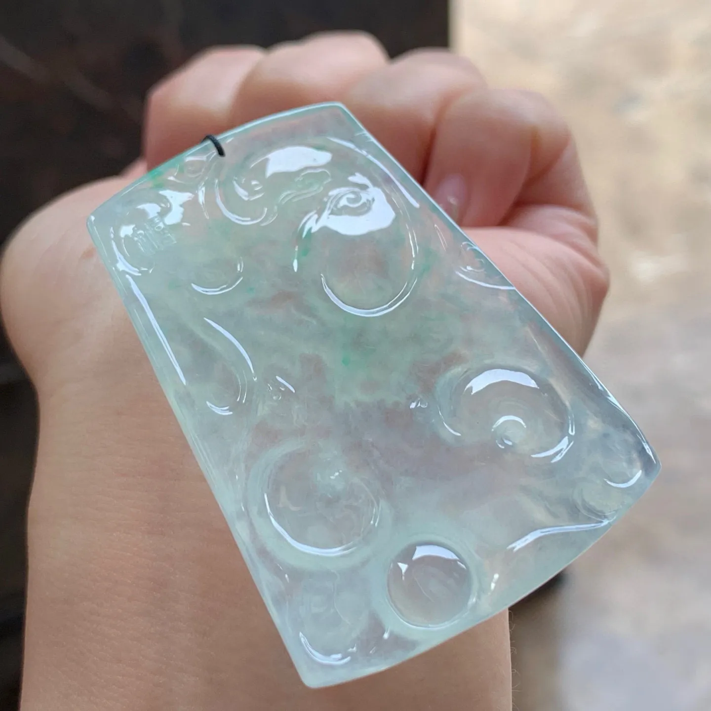 冰种龙牌
底色漂亮 大气
