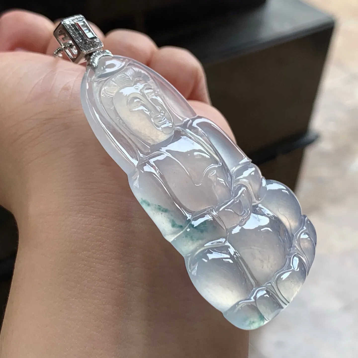 冰种飘花观音
种老水足 大气