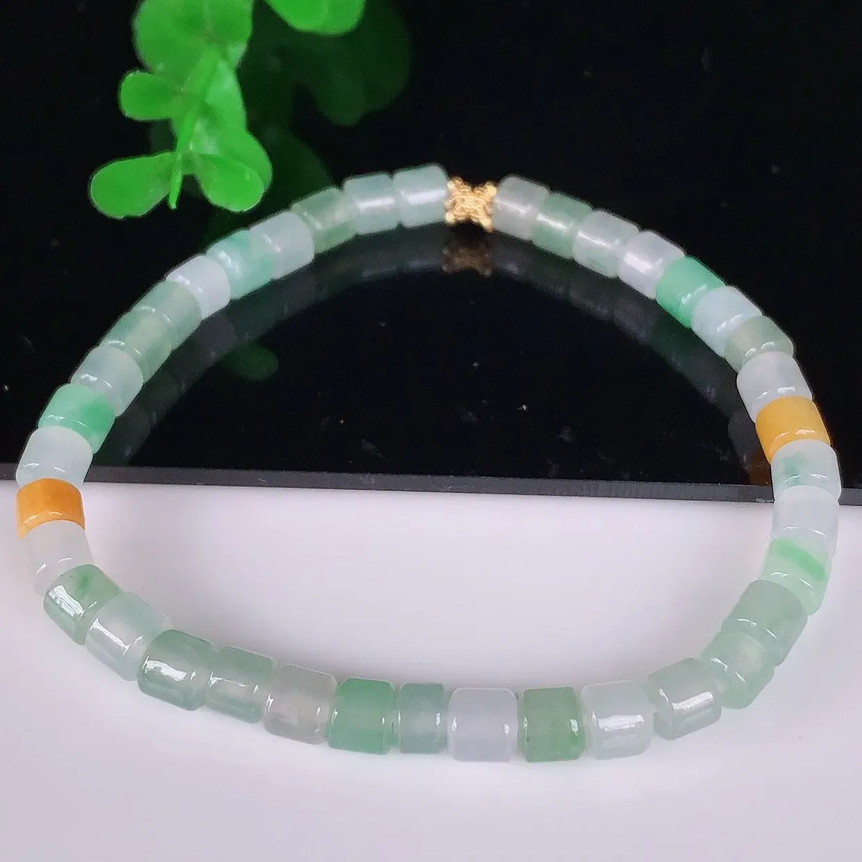 自然光实拍，冰润冰种多彩翡翠路路通手串手链，种老水足，冰清玉润  颜色漂亮  #46.20取一尺寸4*5mm