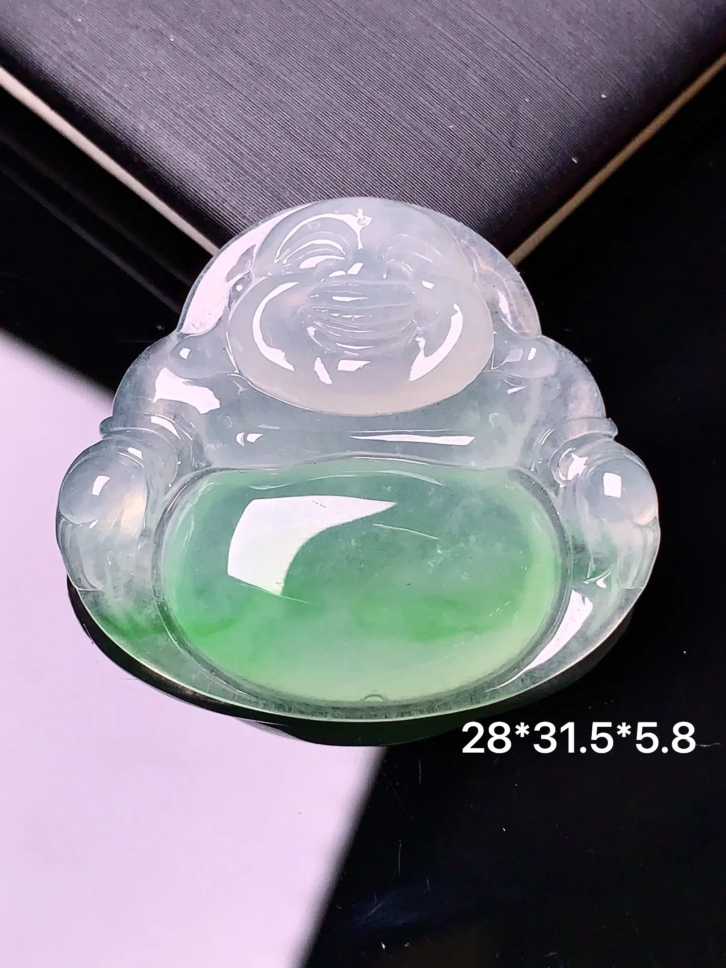 冰种飘绿福瓜吊坠 玉质细腻 色泽艳丽 整体尺寸28*31.5*5.8