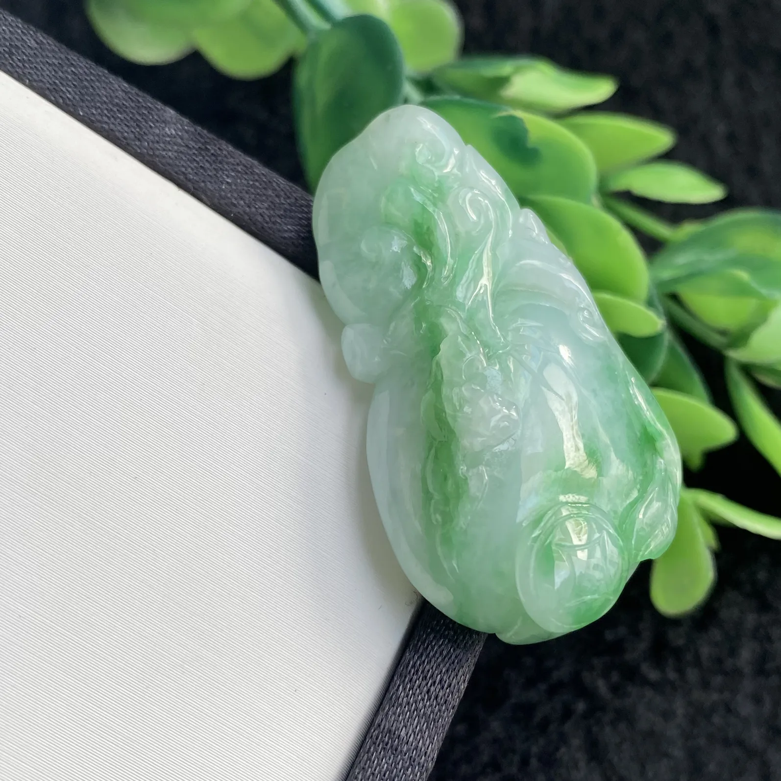 推荐【阳绿福桃】特色雕，色阳，天然石头纹理，42*25*12