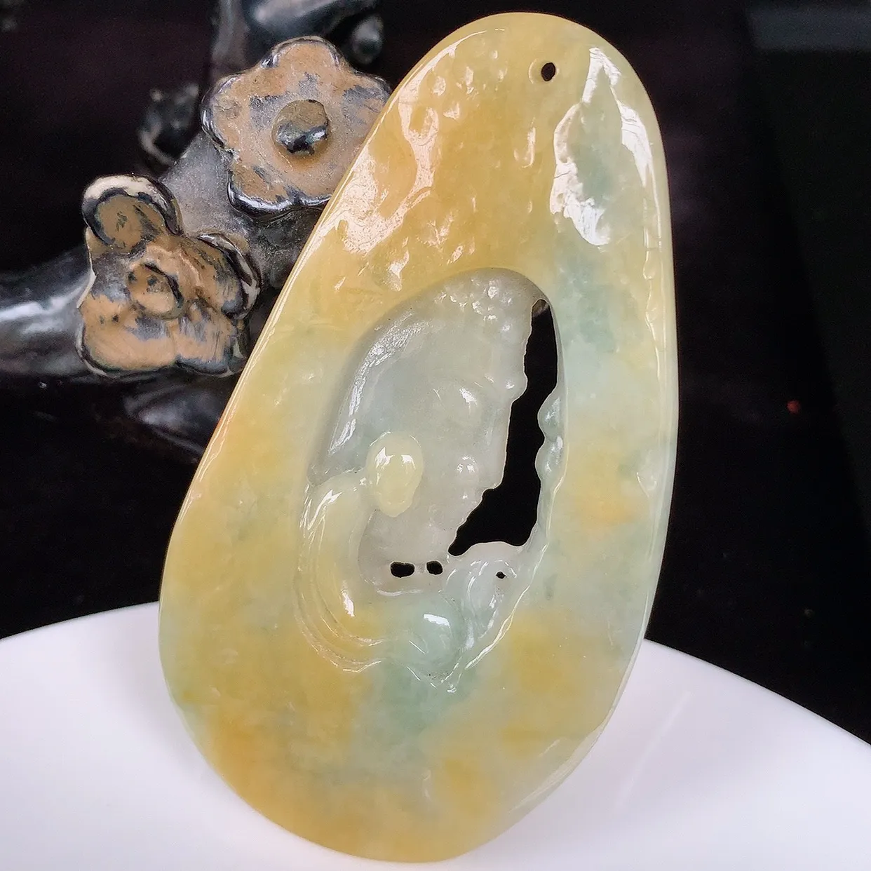 自然光实拍，精品大日如来，大件冰糯种黄翡翡翠大日如来、佛祖，法相端庄静美，普度众生 #60.22