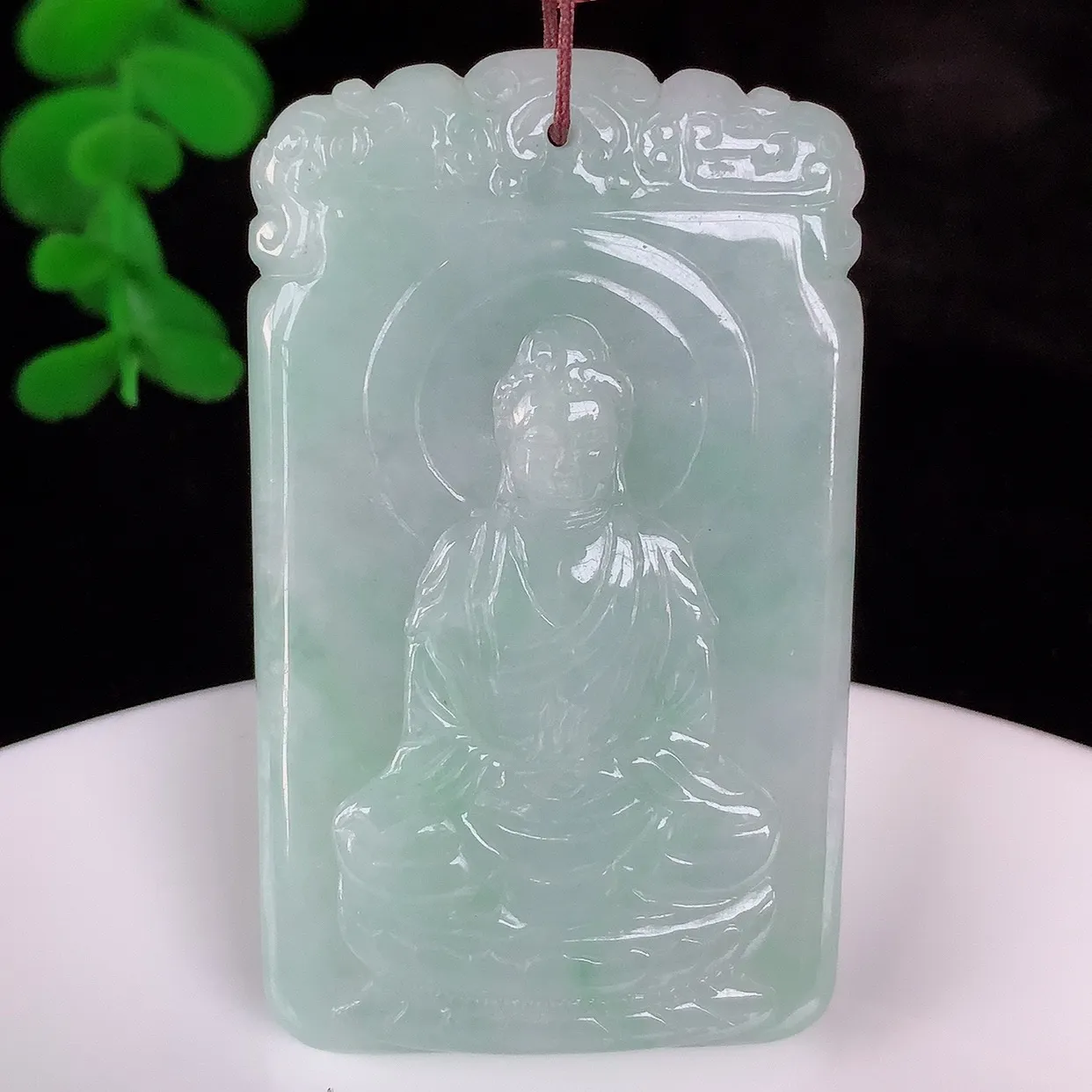 自然光实拍，精品大日如来，冰糯种飘绿翡翠大日如来、佛祖，法相端庄静美，普度众生 #57.20