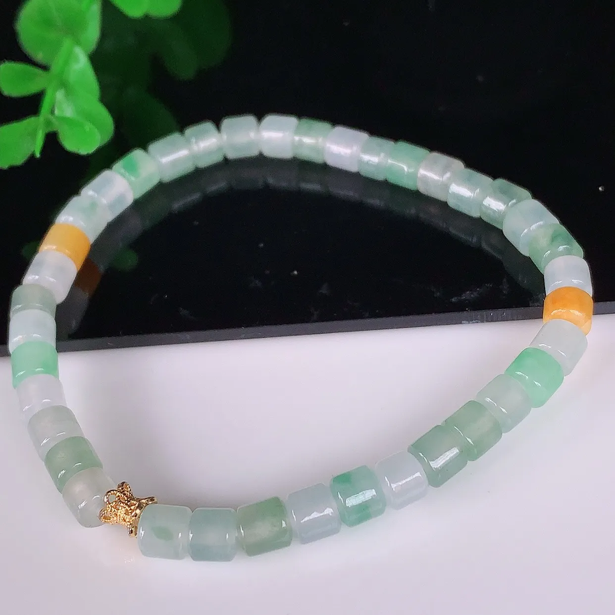 自然光实拍，冰润冰种多彩翡翠路路通手串手链，种老水足，冰清玉润  颜色漂亮  #46.20取一尺寸4*5mm