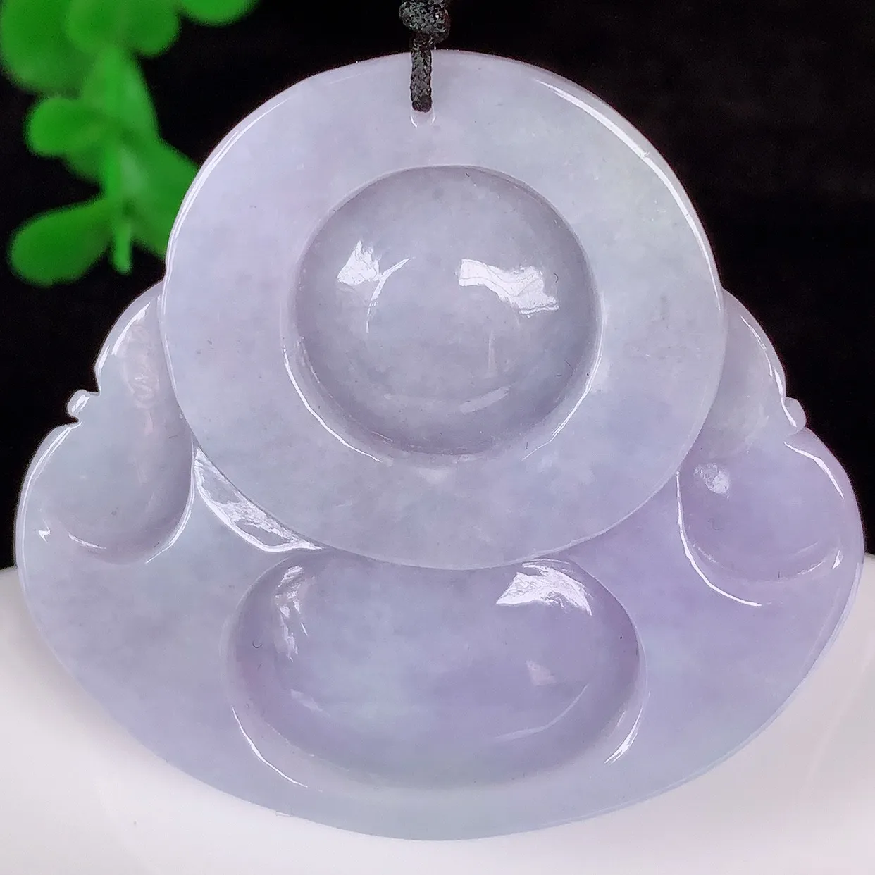 自然光实拍 大件厚装冰润冰糯种紫罗兰翡翠佛公吊坠，饱满， 佛公亦保平安，寓意有福（佛公）相伴，配戴优雅迷人！#41.22