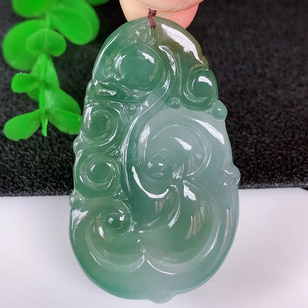 自然光实拍，冰润冰双彩黄加绿翡翠如意吊坠，翡翠如意，上身效果非常美，饱满大气，工艺美，万事如意，如意一生 #01.22