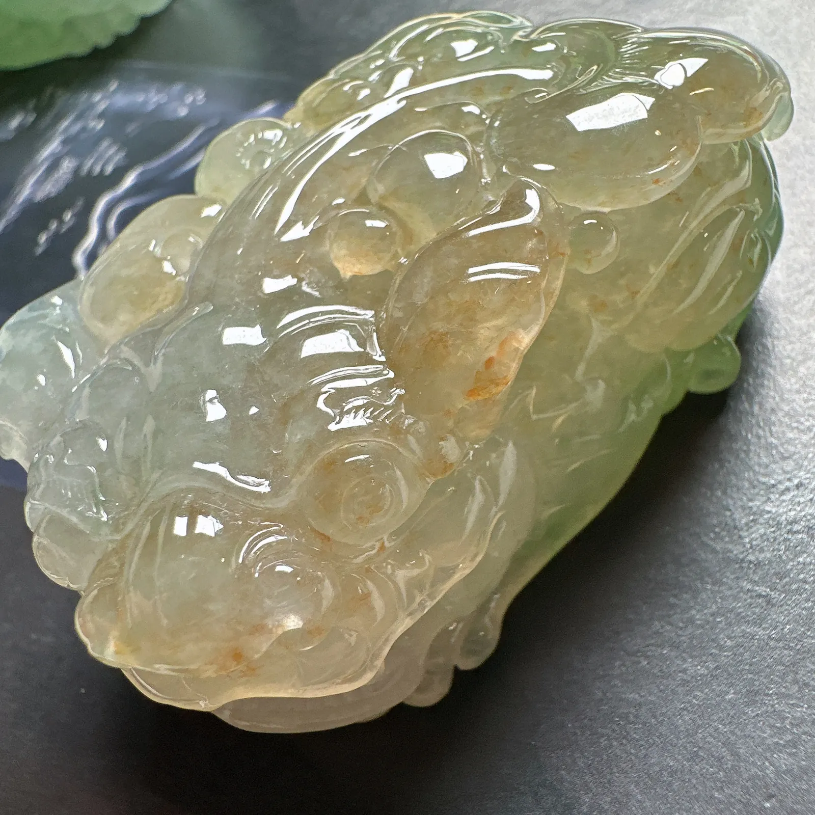 【大貔貅】巨无霸小摆、手玩件大貔貅一对，稀缺黄加绿色泽，种水在貔貅里面属于上乘之选，精美工艺，貔貅工艺的代表之作，收藏可选。