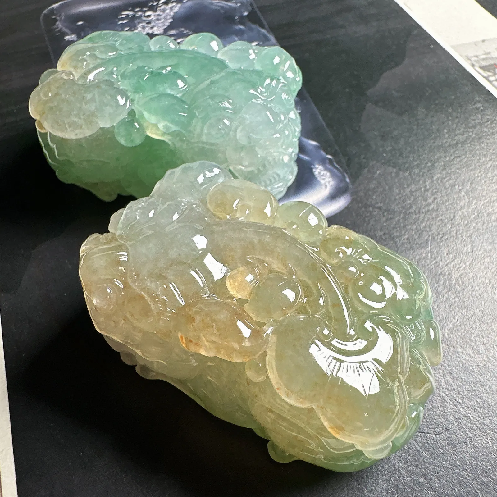【大貔貅】巨无霸小摆、手玩件大貔貅一对，稀缺黄加绿色泽，种水在貔貅里面属于上乘之选，精美工艺，貔貅工