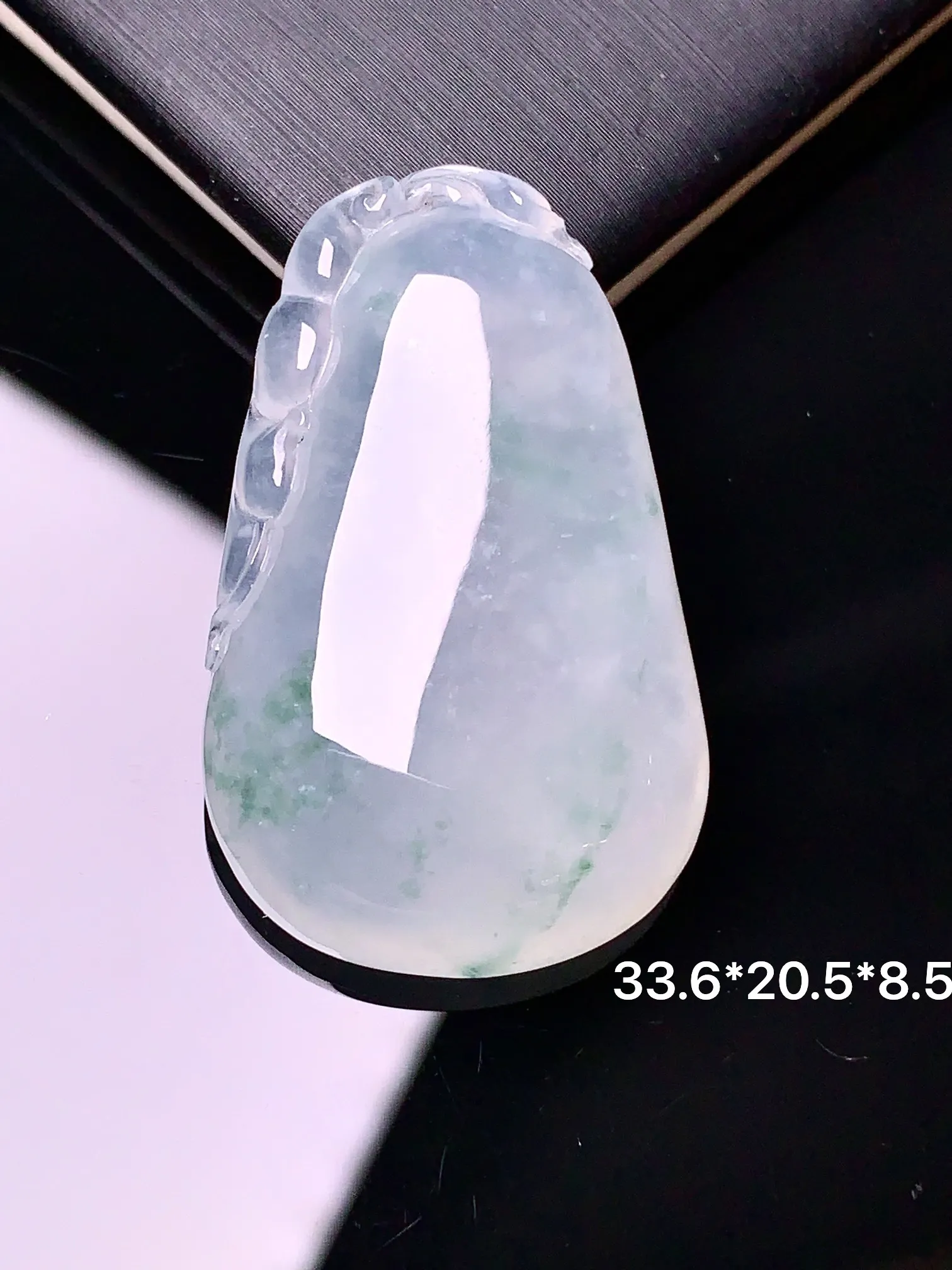 冰种福瓜吊坠 玉质细腻 色泽艳丽 整体尺寸33.6*20.5*8.5