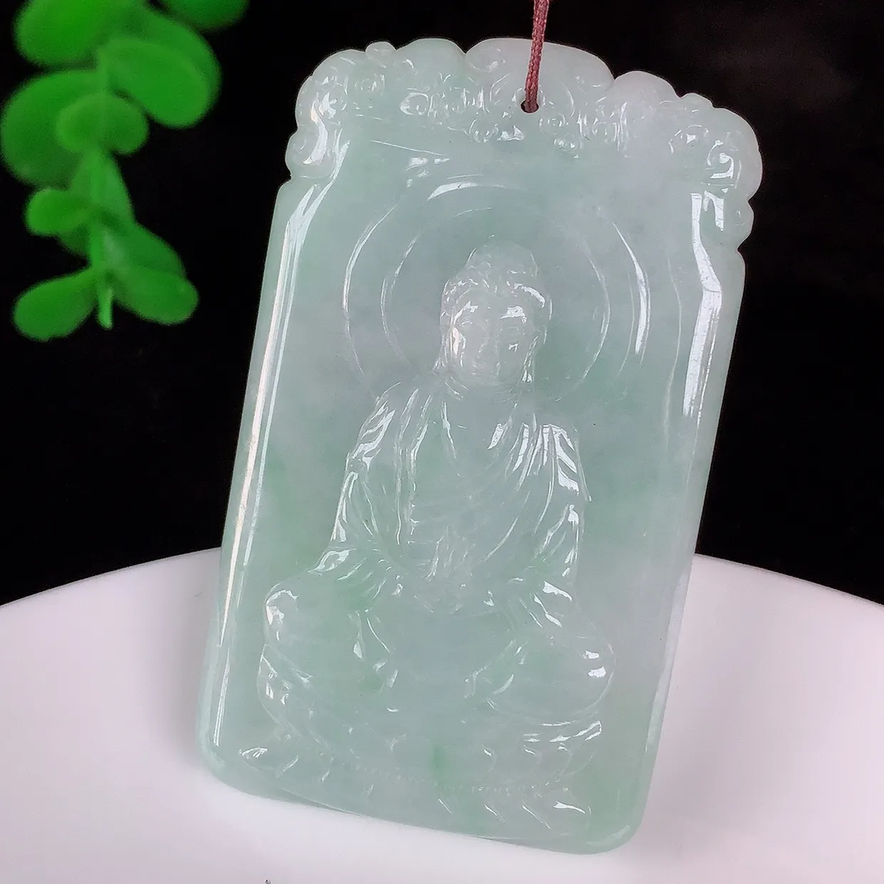 自然光实拍，精品大日如来，冰糯种飘绿翡翠大日如来、佛祖，法相端庄静美，普度众生 #57.20