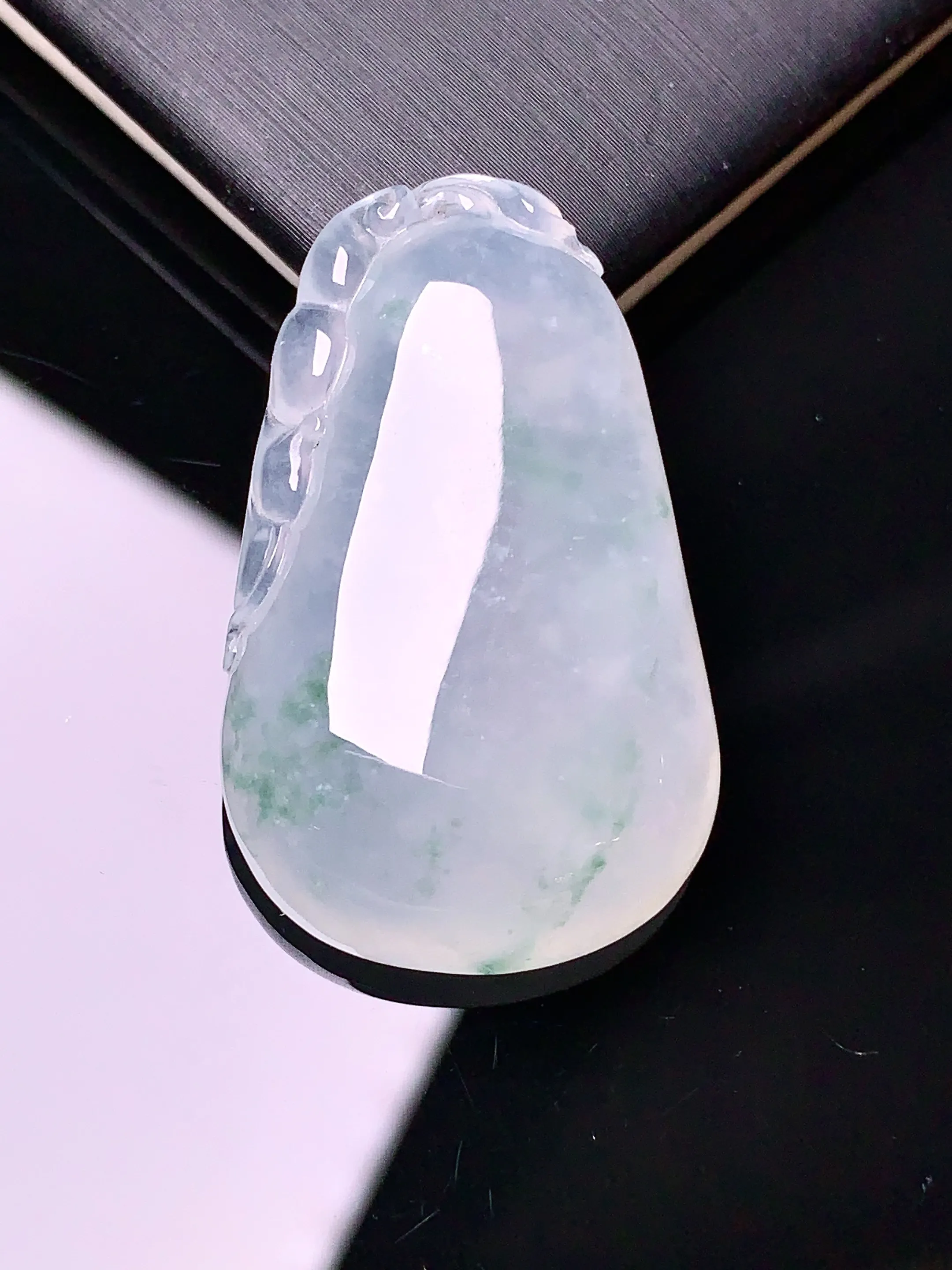 冰种福瓜吊坠 玉质细腻 色泽艳丽 整体尺寸33.6*20.5*8.5