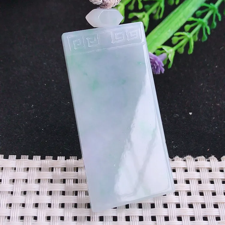 自然光老坑冰润水灵飘花无事牌吊坠翡翠玉坠尺寸55/27/6