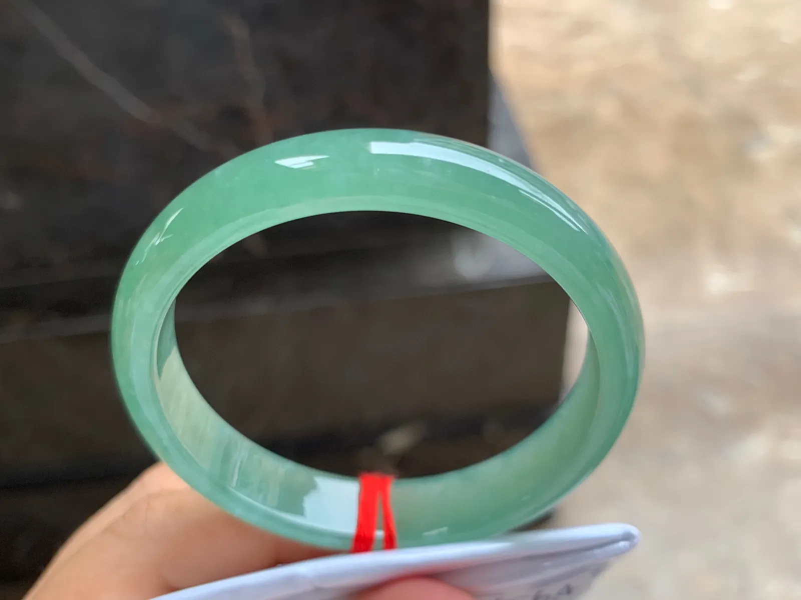 55-11.5-6.5mm
冰种晴绿手镯 油润细腻 颜色漂亮