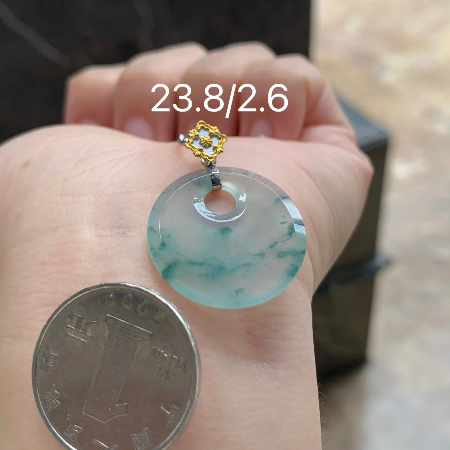 冰种飘花扣子
清爽
