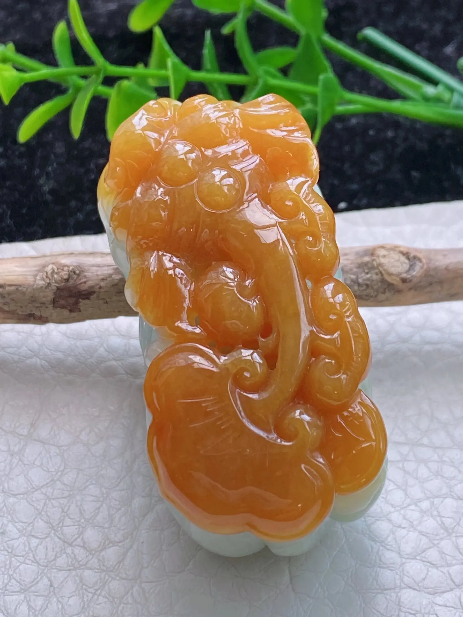 lz实拍52.8*26*26自然光实拍缅甸翡翠冰糯立体双彩红翡招财貔貅吊坠 瑞兽玉坠