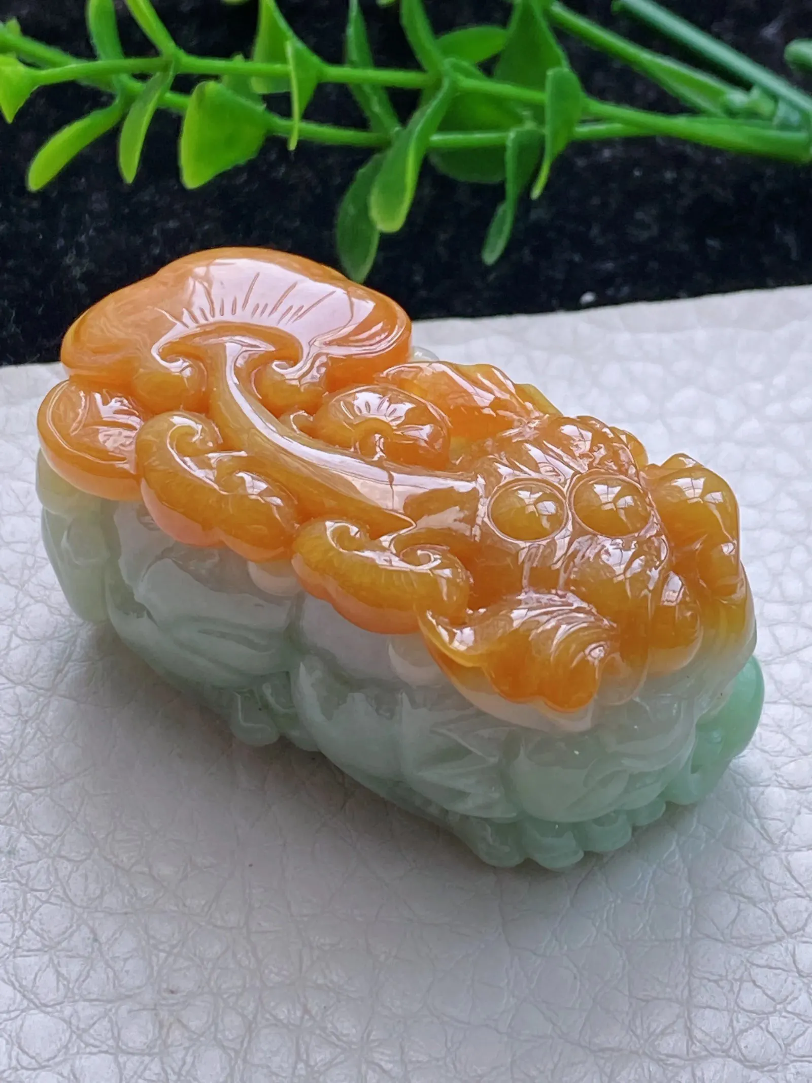 lz实拍52.8*26*26自然光实拍缅甸翡翠冰糯立体双彩红翡招财貔貅吊坠 瑞兽玉坠