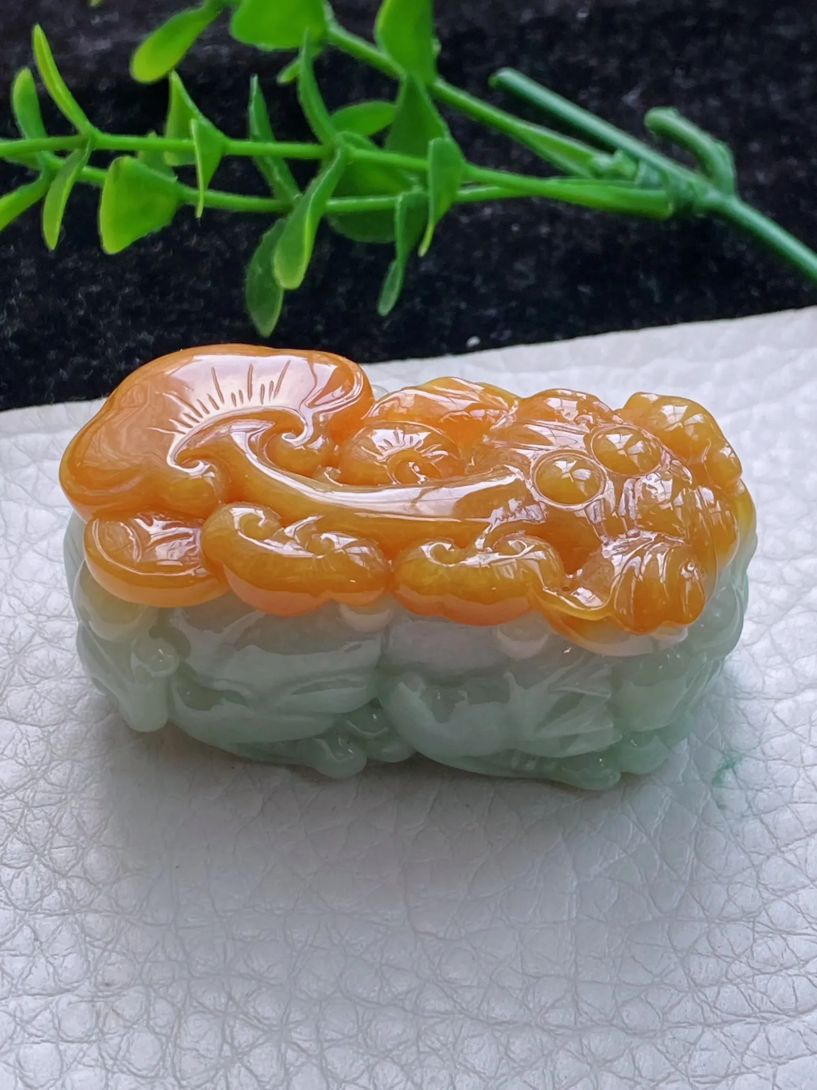 lz实拍52.8*26*26自然光实拍缅甸翡翠冰糯立体双彩红翡招财貔貅吊坠 瑞兽玉坠