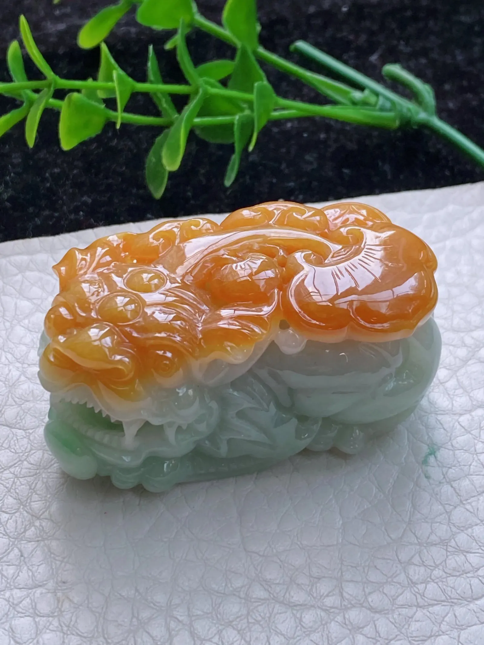lz实拍52.8*26*26自然光实拍缅甸翡翠冰糯立体双彩红翡招财貔貅吊坠 瑞兽玉坠